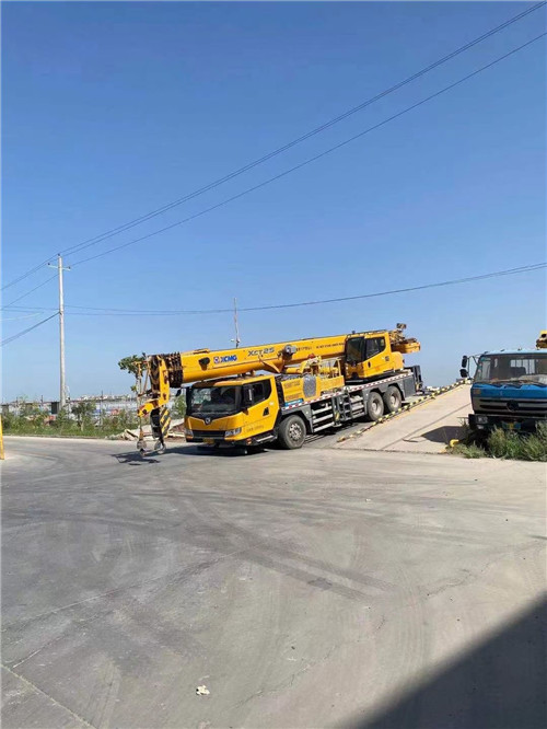 吴堡县吊车作业时，可能会产生哪些额外收费项目？